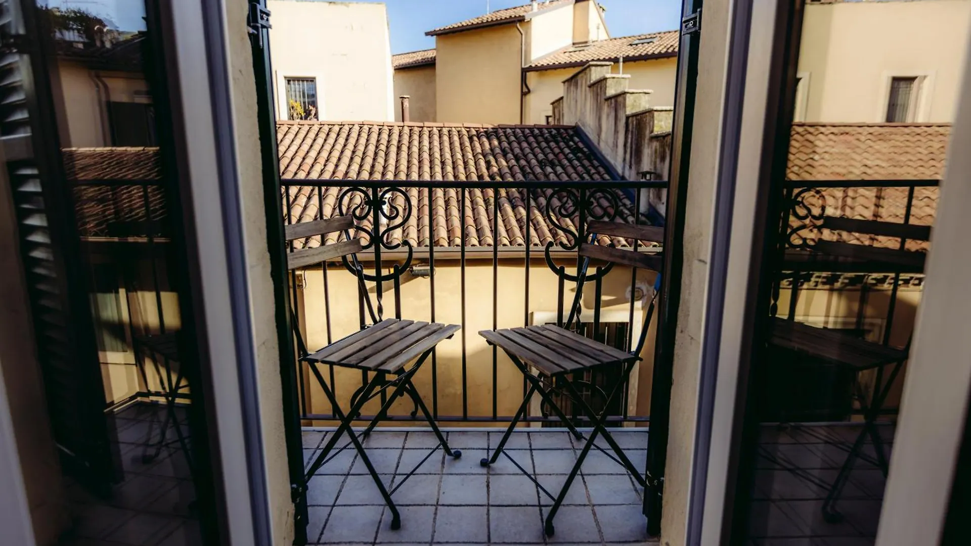 Eap Suites, Verona Apartment